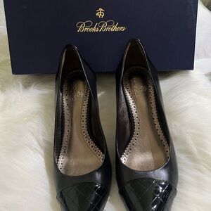 Brooks Brothers Black Quilted Toe Heels